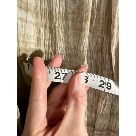 Le Lis Blanc Top Womens Small Beige Silk Flowy Sheer Button Lagenlook Luxury - Picture 8 of 8